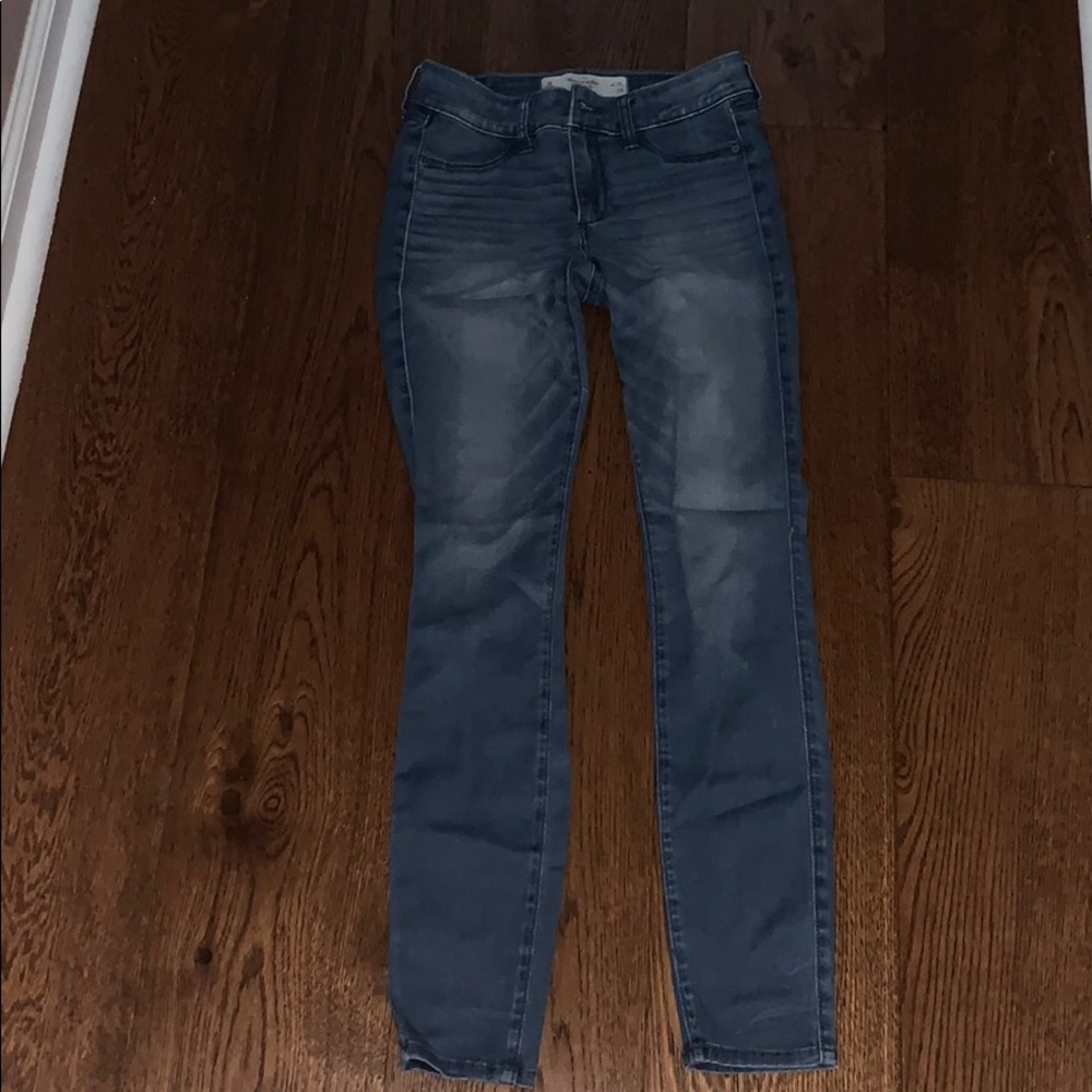 Abercrombie and Fitch Skinny Jeans ( Lightly Worn)